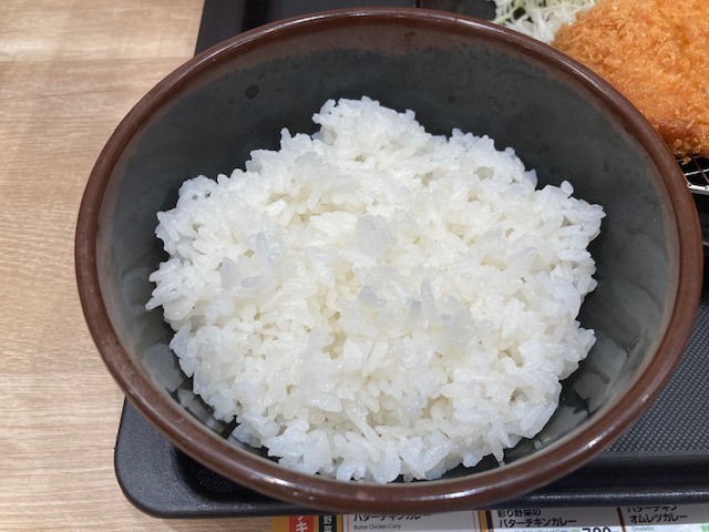 松のやのロースかつ定食のごはん